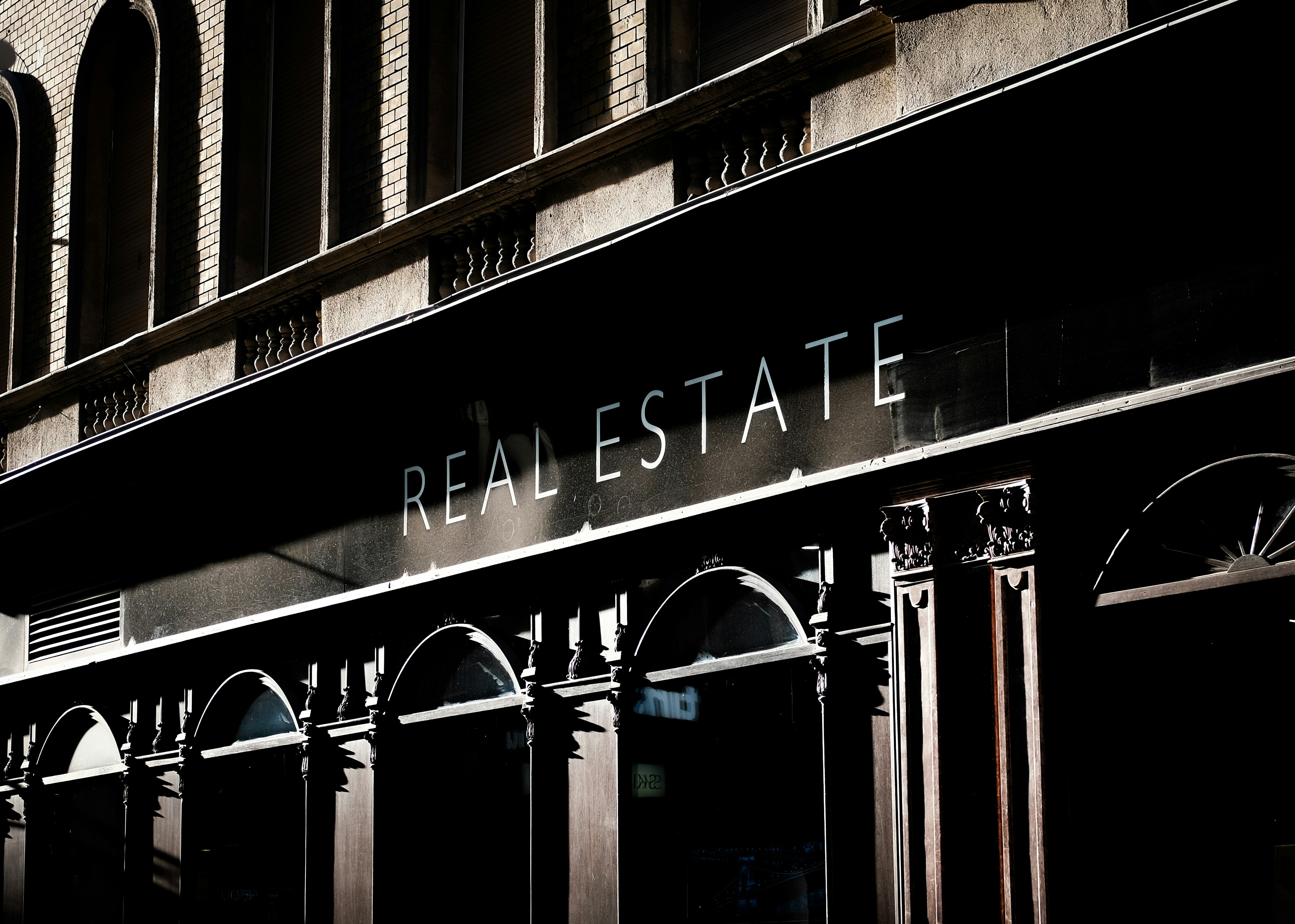 Foreclosure and real estate owned (REO) escrow services